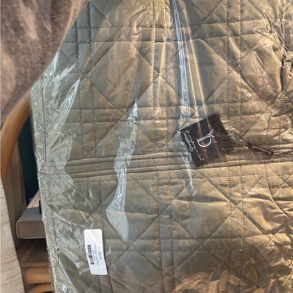 SSYS NWT Olive Puffer Cape Poncho - Picture 3 of 5